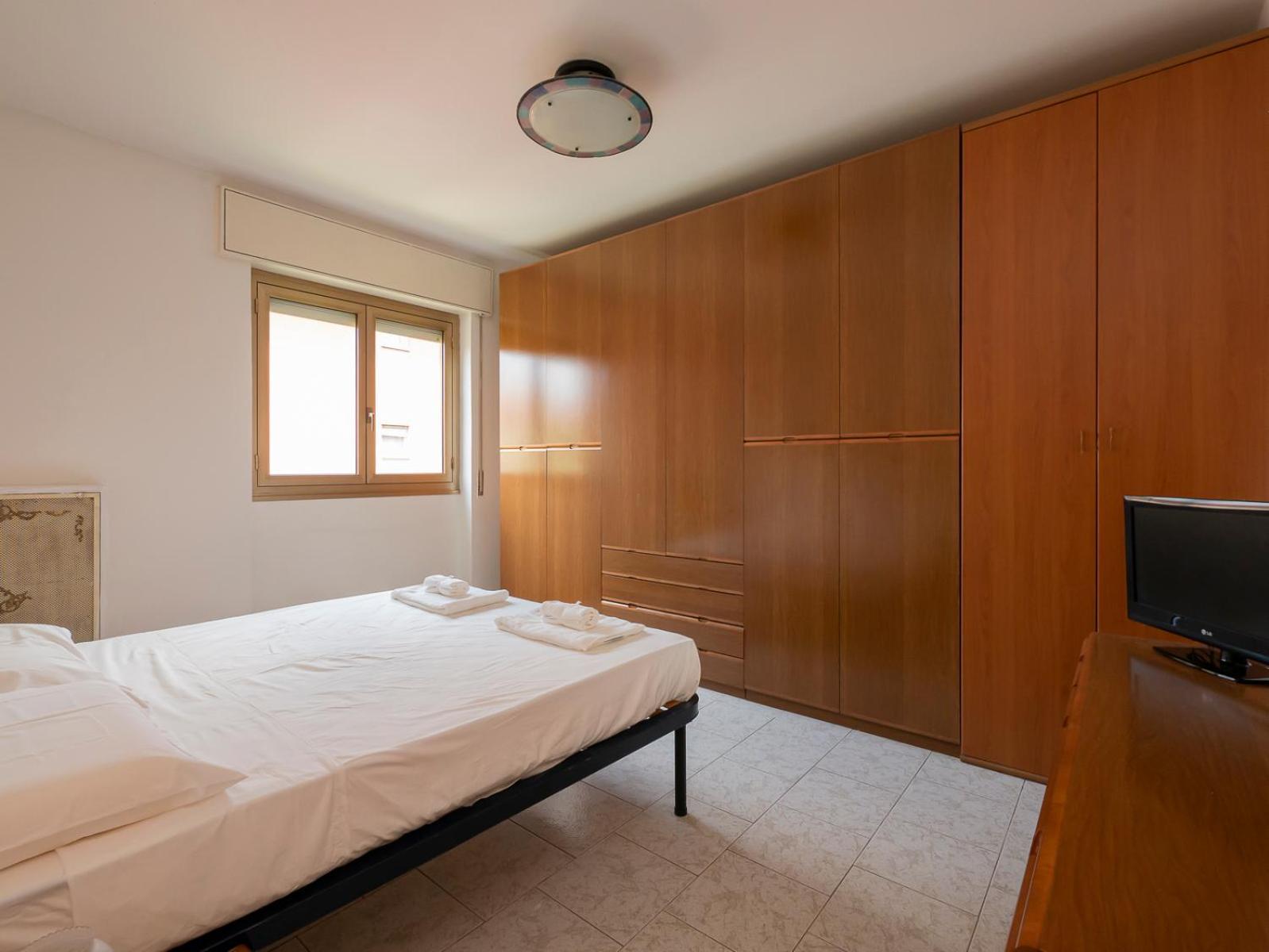Ampio E Luminoso Appartamento, Posto Auto Gratuito - Quarenghi Apartment Milan