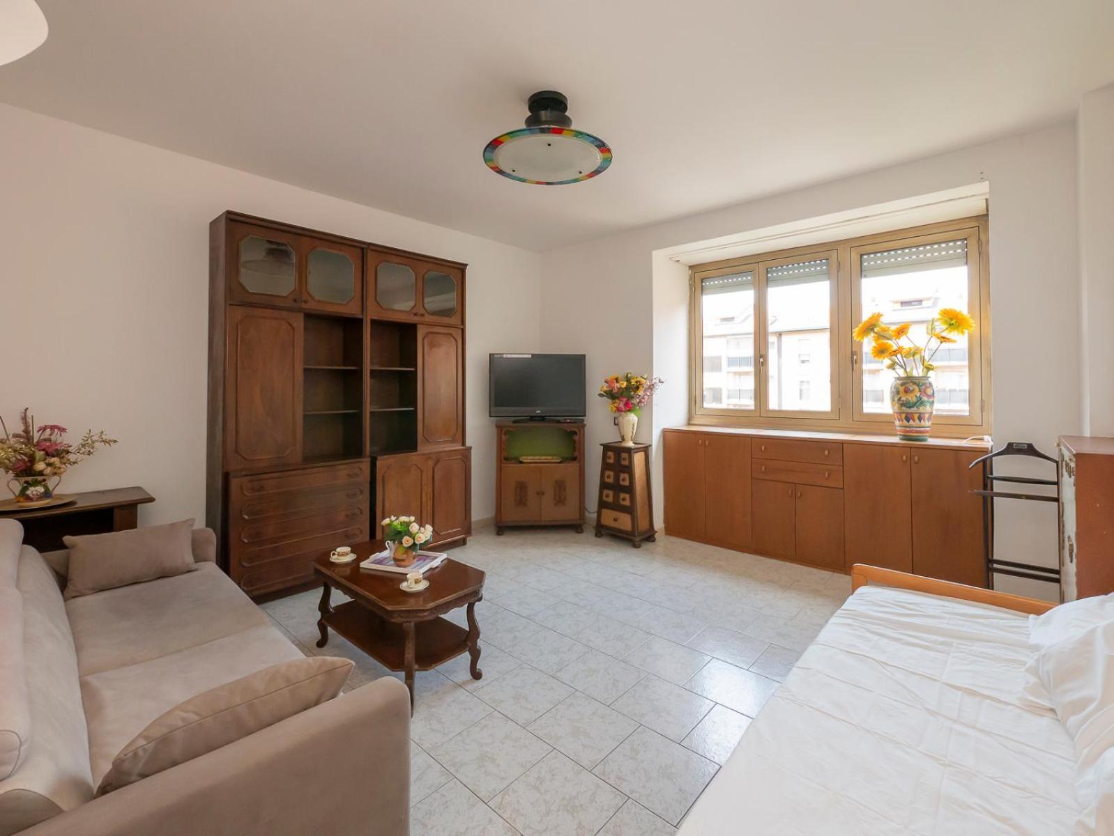 Apartment Ampio E Luminoso Appartamento, Posto Auto Gratuito - Quarenghi