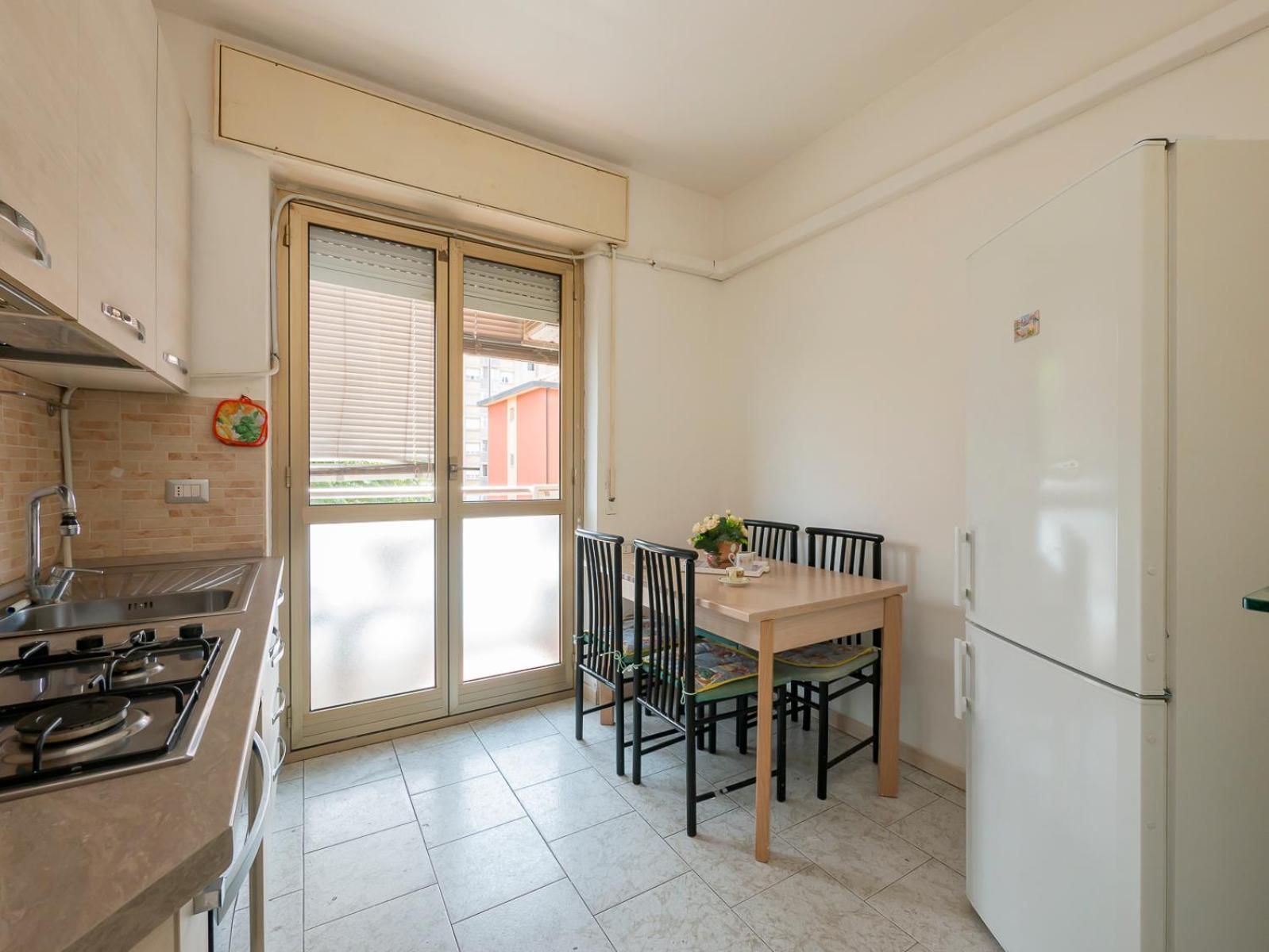 Apartment Ampio E Luminoso Appartamento, Posto Auto Gratuito - Quarenghi Milan